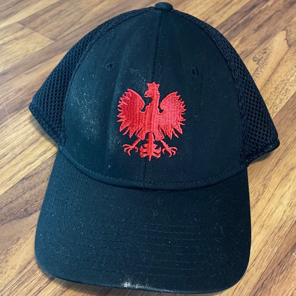 New Era 39THIRTY Poland Polish Eagle Hat Mens S/M Black Mesh Back Stretch Cap